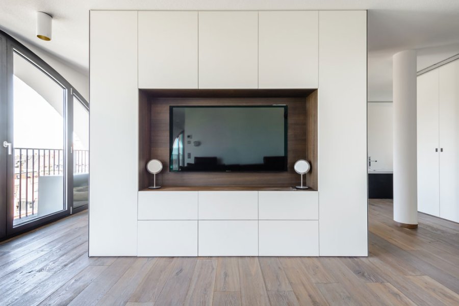 Raumtrennender TV Schrank